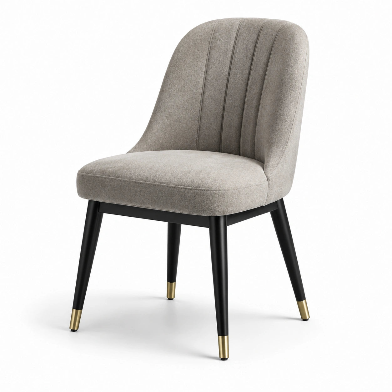 Chaise en tissu polyester gris clair avec pieds en bois de hêtre